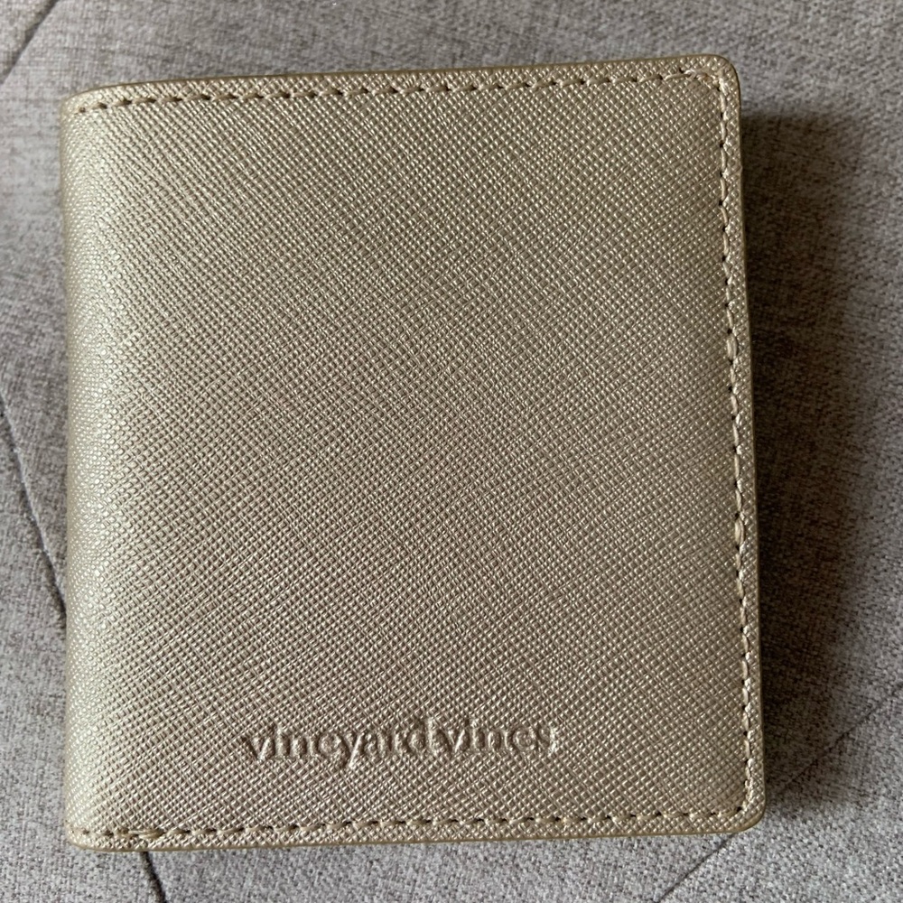 Vineyard Vines Beige Leather Card Holder